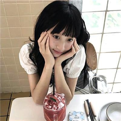 草裙春色